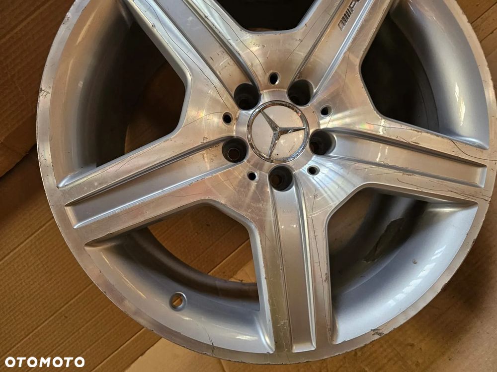 (F68) Mercedes-Benz OE / A2214012702 AMG / 9,5Jx19 ET43 5x112 - 4