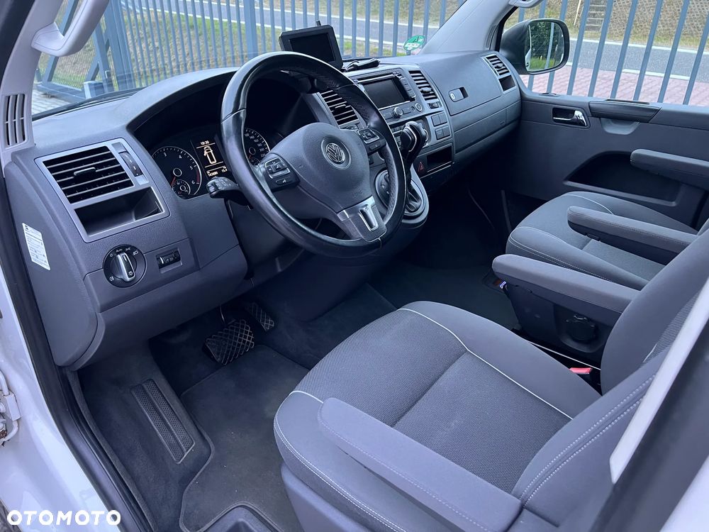Volkswagen Multivan - 7