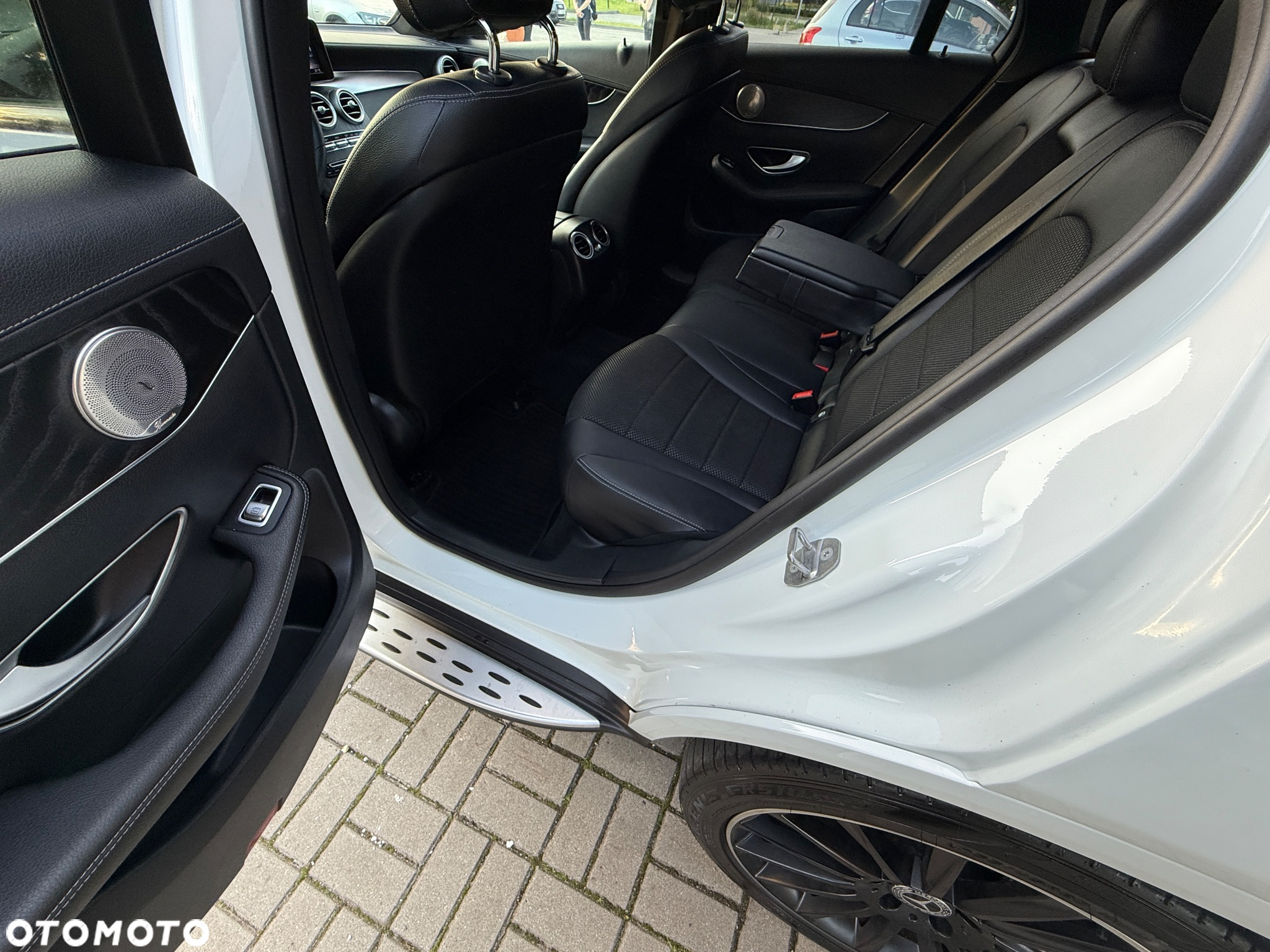 Mercedes-Benz GLC 250 d 4Matic 9G-TRONIC AMG Line - 8