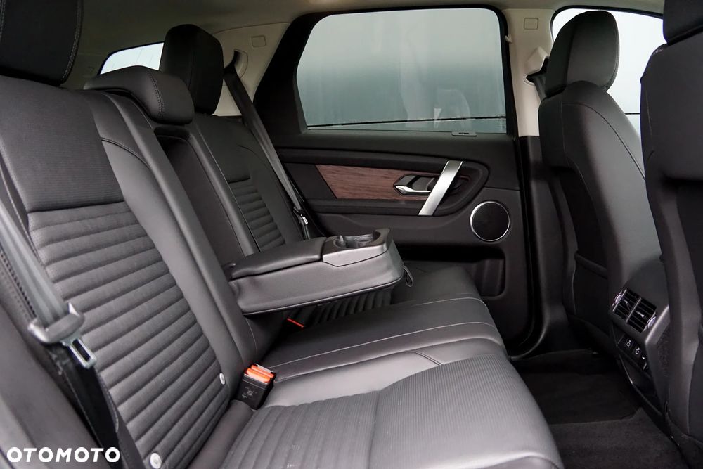 Land Rover Discovery Sport - 26
