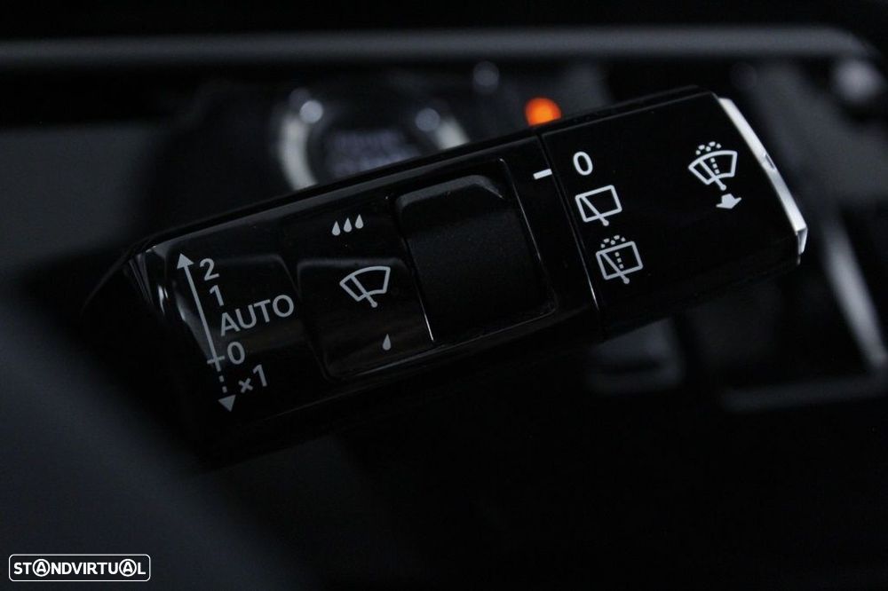 Peugeot 5008 1.2 Hybrid Allure e-DCS6 - 26