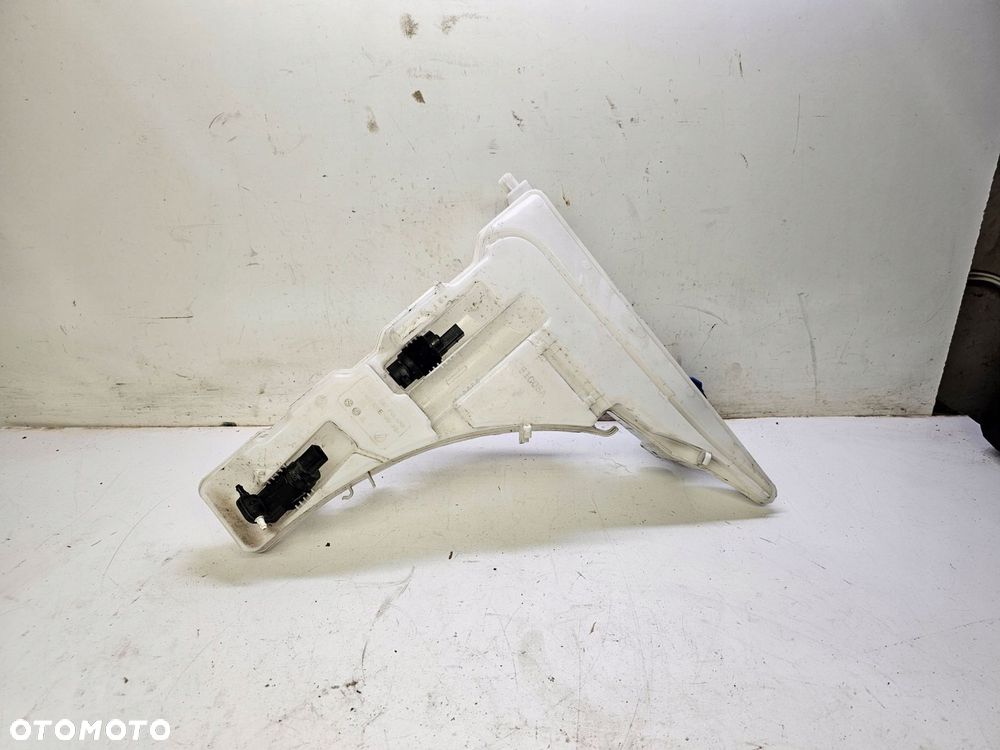 ZBIORNIK SPRYSKIWACZY AUDI A6 C8 AVANT 4K0955451E - 1