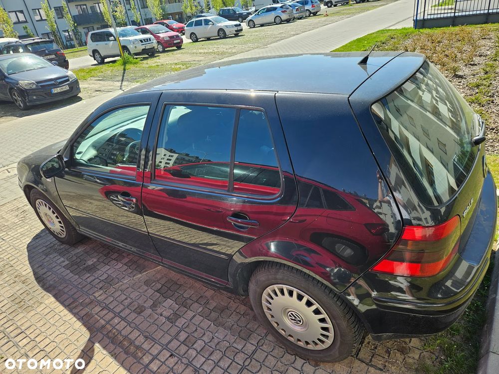 Volkswagen Golf - 4