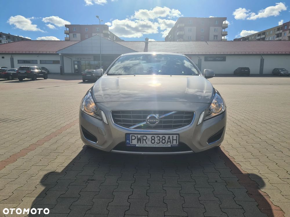 Volvo S60 D3 Momentum - 8