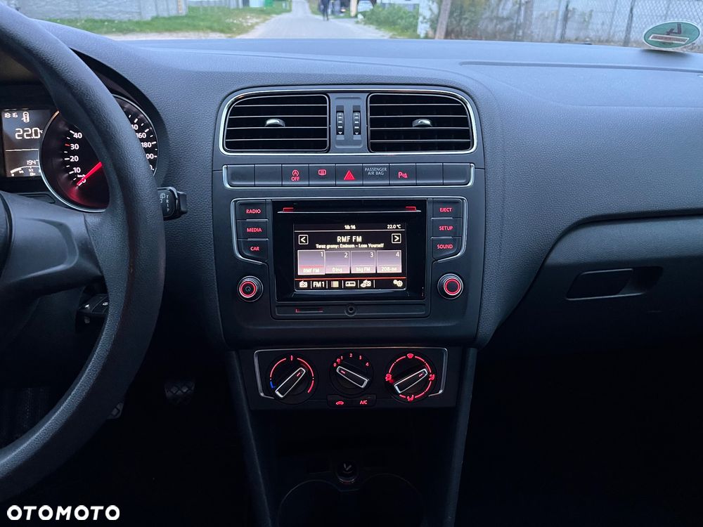 Volkswagen Polo - 24