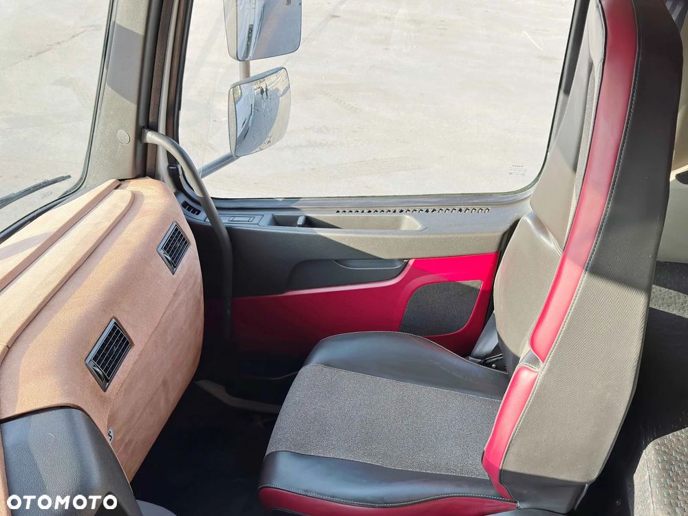 Volvo FMX 460 Skrzynia 6,60 m * HIAB X - HIPRO 302 EP - 5 + PILOT / 8x4 - 9