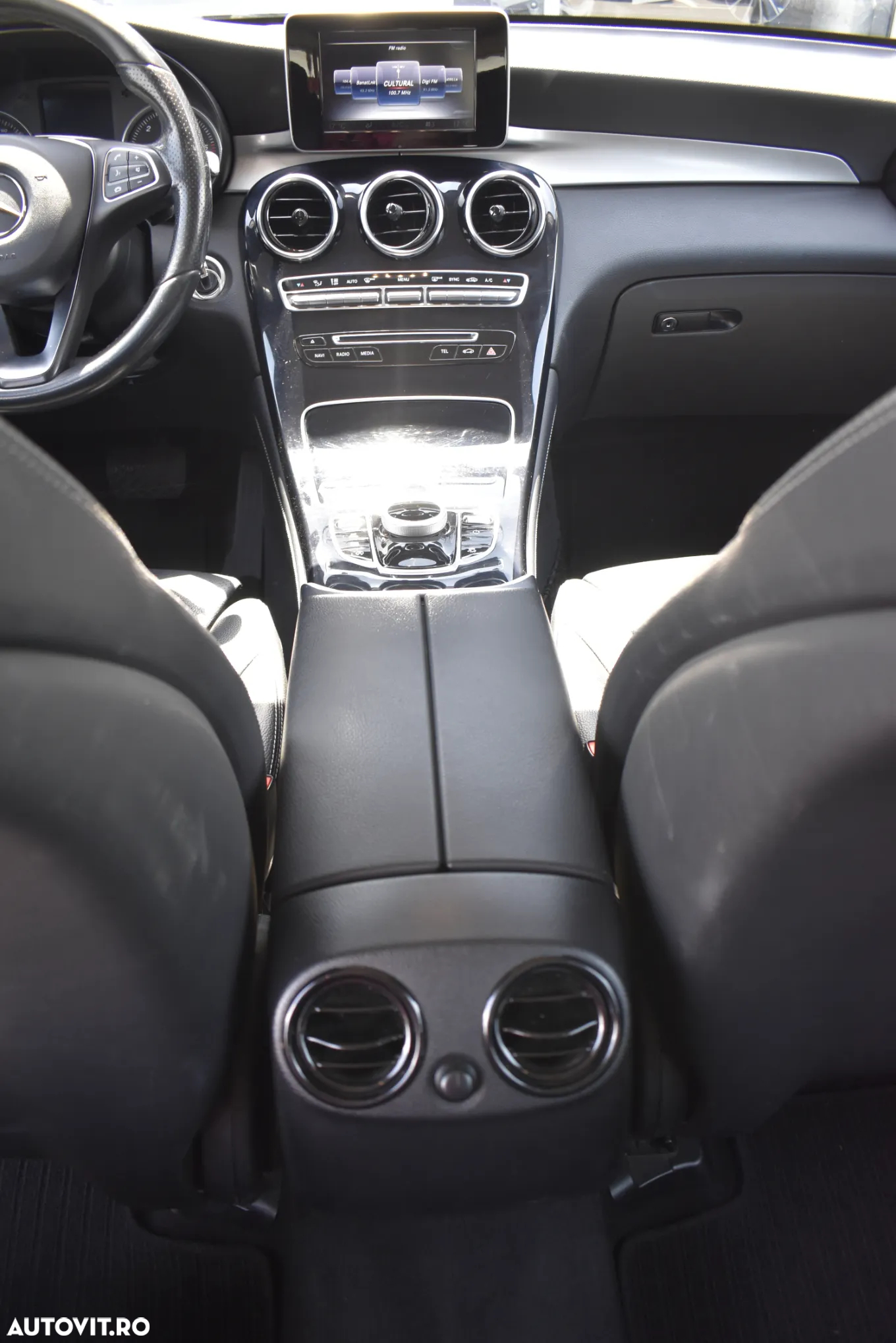 Mercedes-Benz GLC 220 d 4MATIC - 23