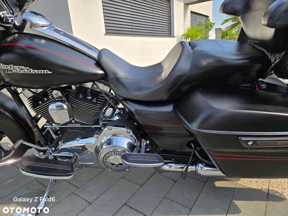 Harley-Davidson Touring Street Glide - 19