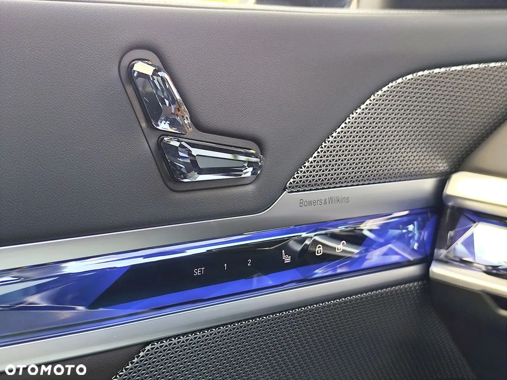BMW i7 105.7kWh eDrive50 Individual Edition - 24
