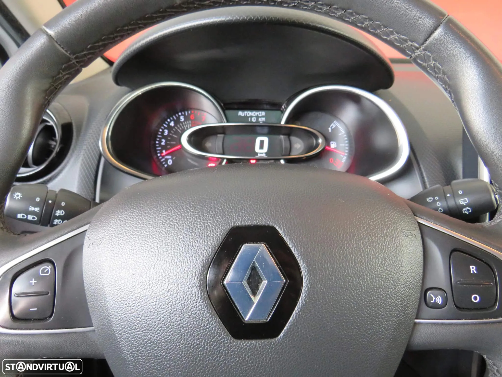 Renault Clio Sport Tourer 0.9 TCe Limited - 17