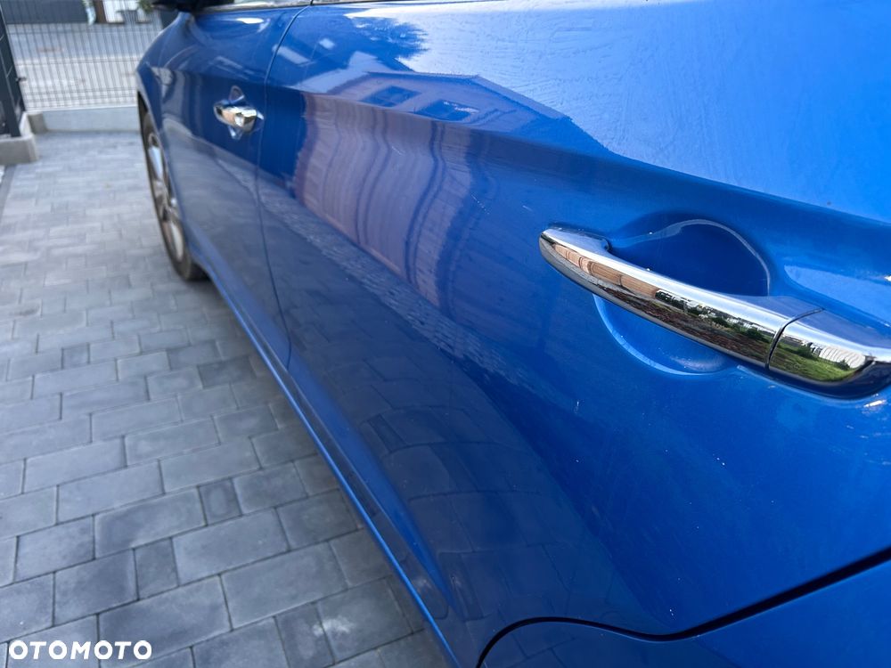 Hyundai Elantra 1.6 Style - 10