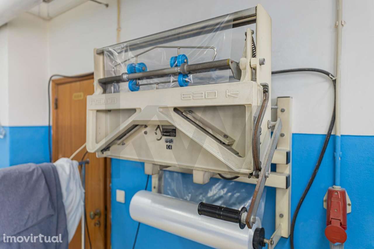 Trespasse de lavandaria totalmente equipada - Ouressa, Mem Martins - Grande imagem: 2/17