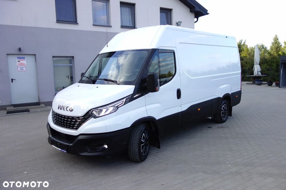 Iveco Daily Automat  35-160 L3H2 full Led Klima Webasto Kamera - 26