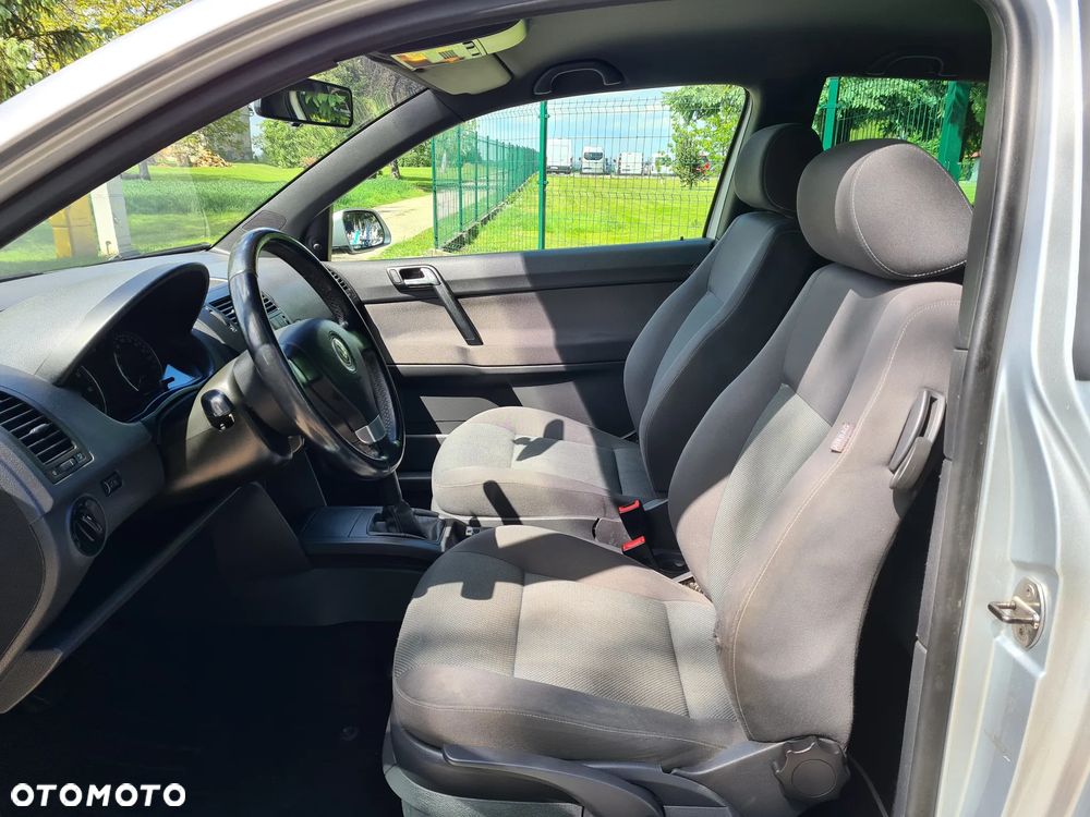 Volkswagen Polo - 4