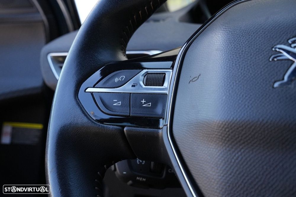 Peugeot 3008 1.2 PureTech Active Pack - 9