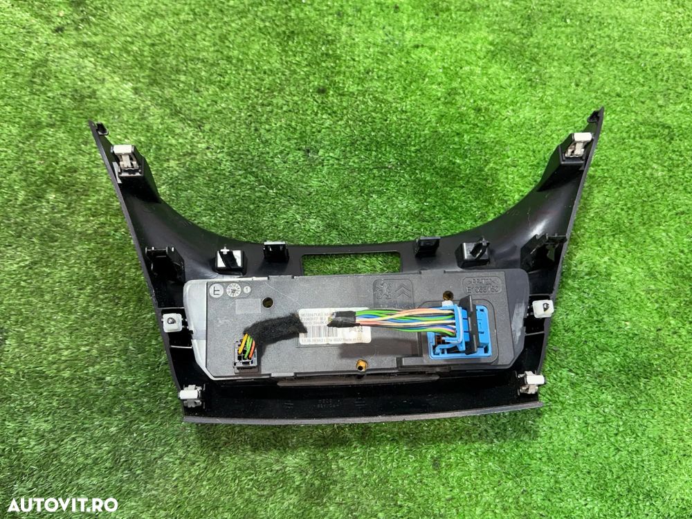 PANOU CENTRAL COMANDA CLIMA PEUGEOT 208 1.6 DIESEL 2012 COD OEM 96722471TX 96722471EY 96722471XU 2012-2019 - 6
