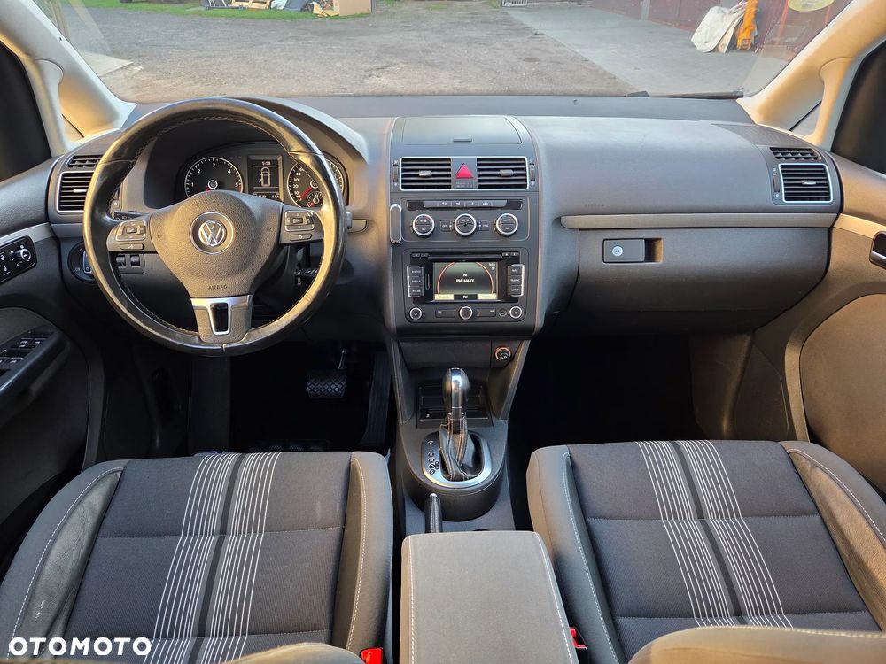Volkswagen Touran 1.6 TDI DPF DSG MATCH - 29