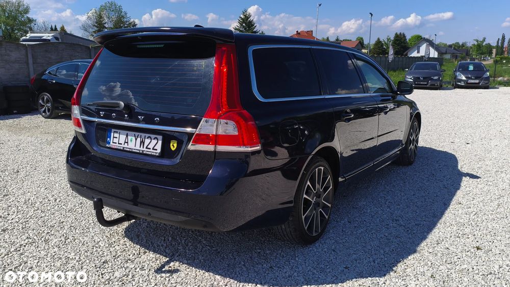 Volvo V70 D2 Momentum - 19