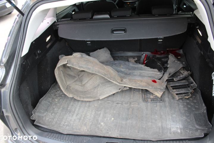Ford Focus 1.0 EcoBoost Titanium - 36