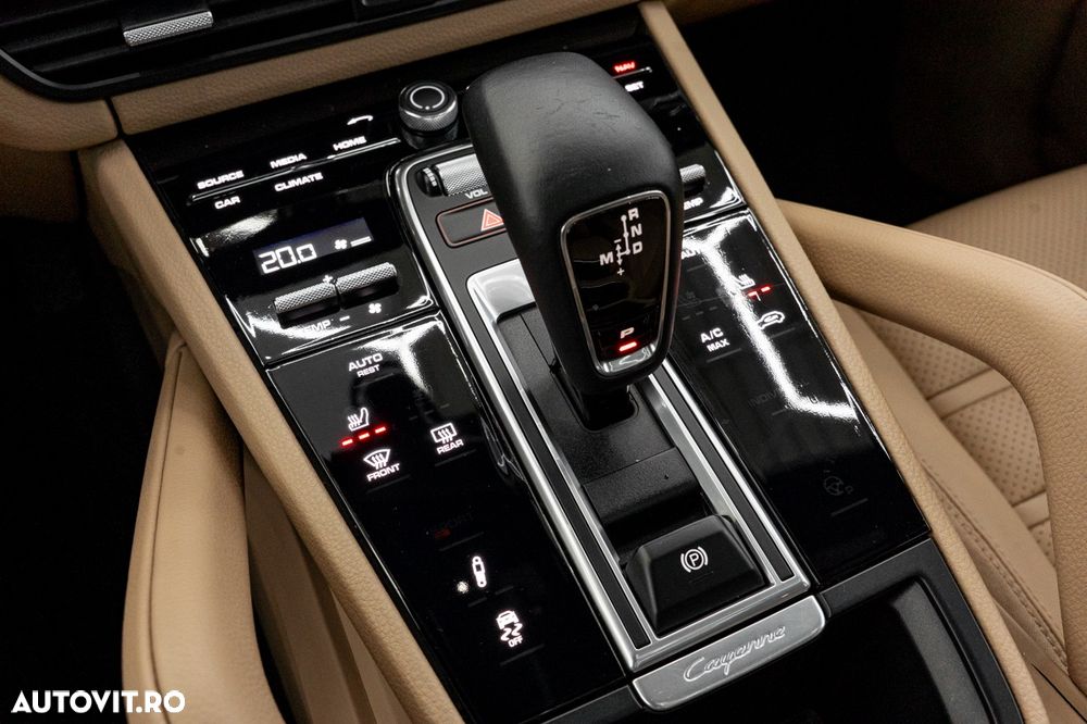 Porsche Cayenne Coupe Standard - 36