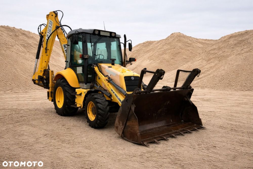 New Holland LB 110B - 2