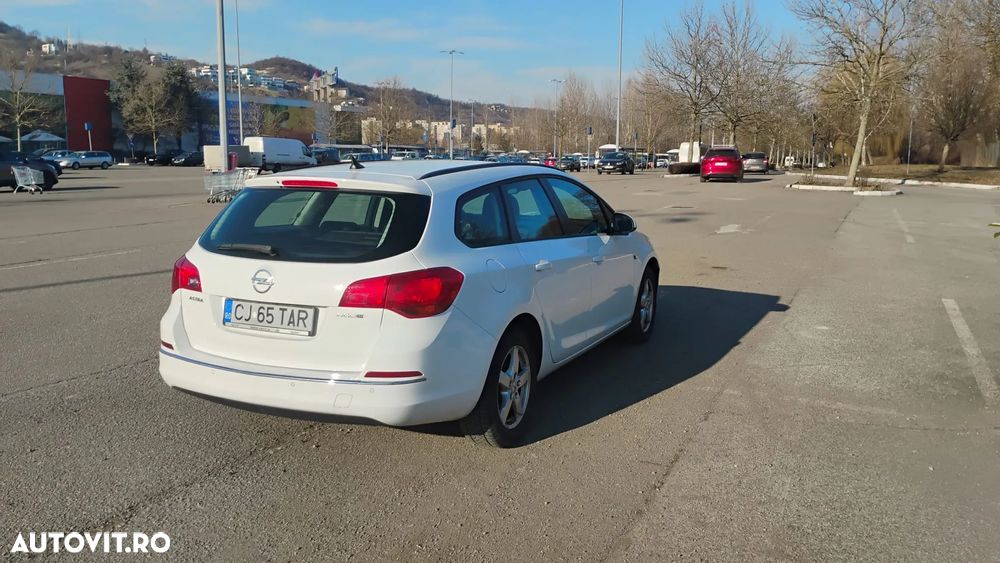 Opel Astra 1.6 CDTI ECOTEC Enjoy - 4