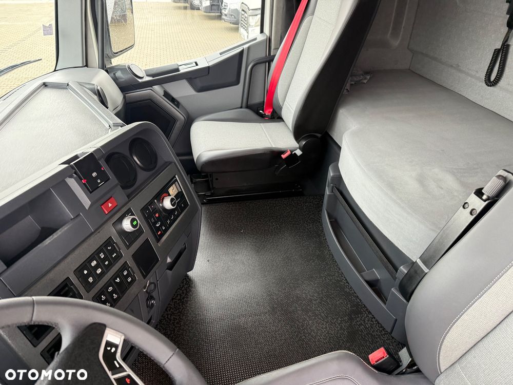 Renault T440 / 13L / HYDRAULIKA 2 OBWODY / 2 ŁÓŻKA / SPROWADZONA / STAN BDB / / / - 27