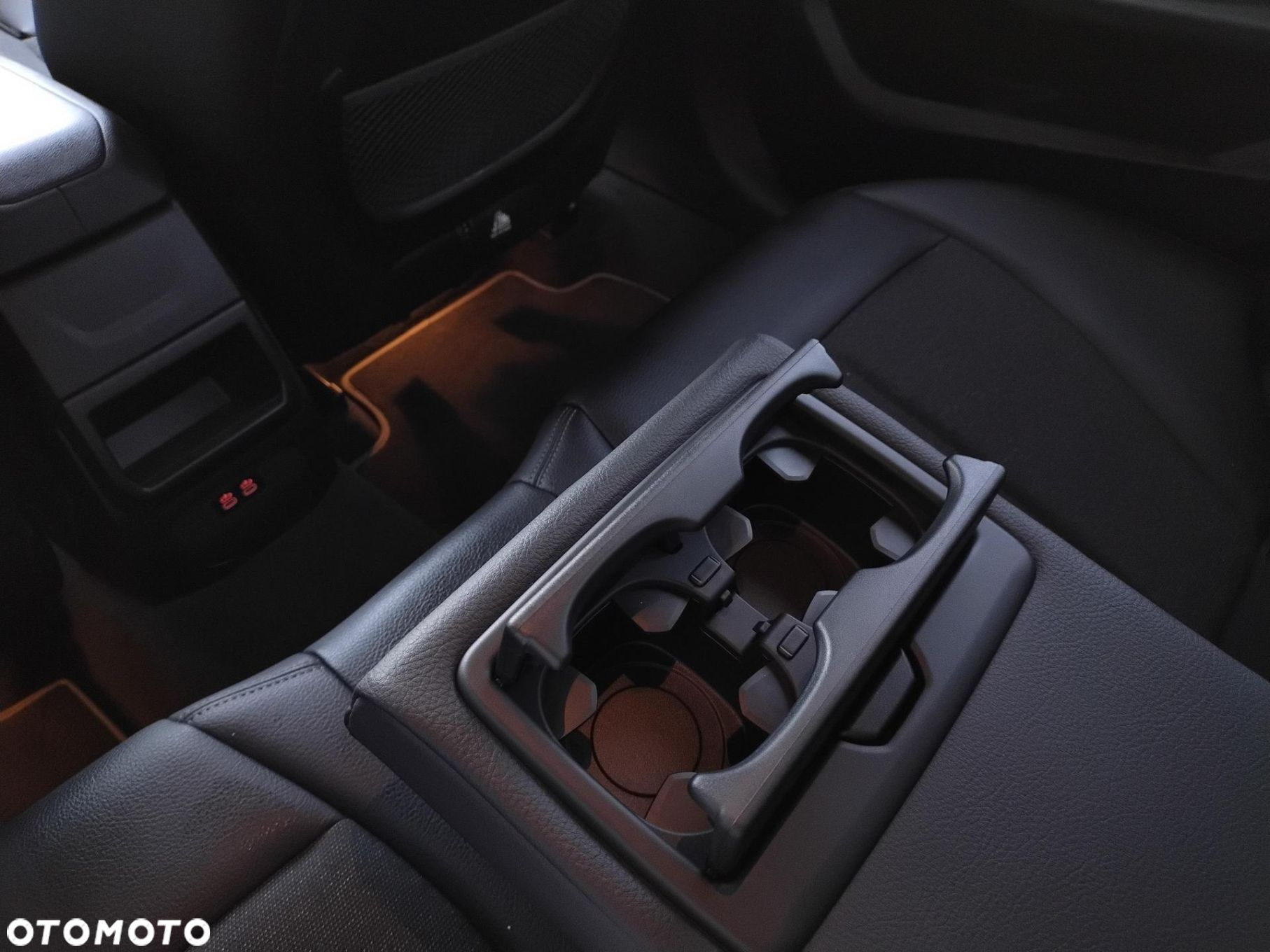 BMW Seria 2 218i - 27