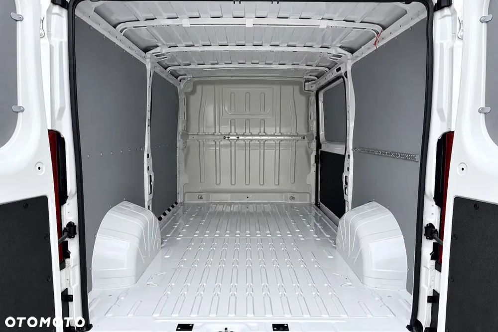 Opel Movano Furgon L2H1 - 7