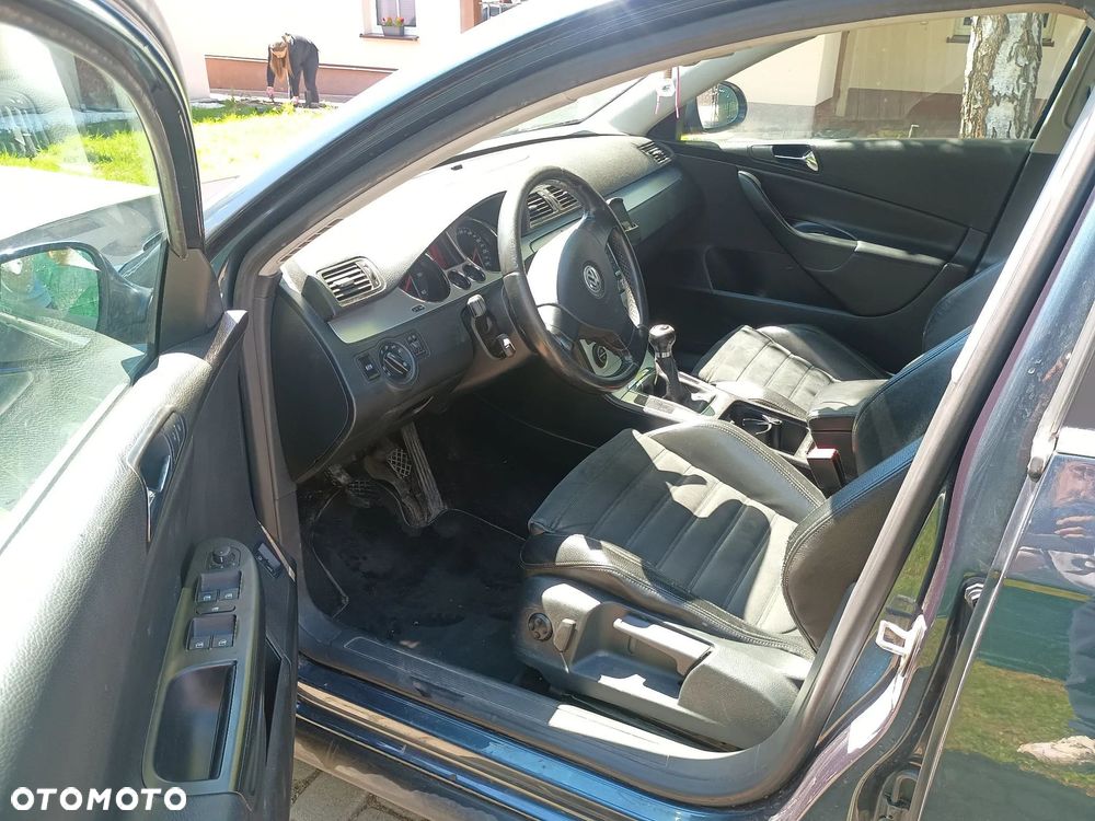 Volkswagen Passat 2.0 TDI Highline - 8