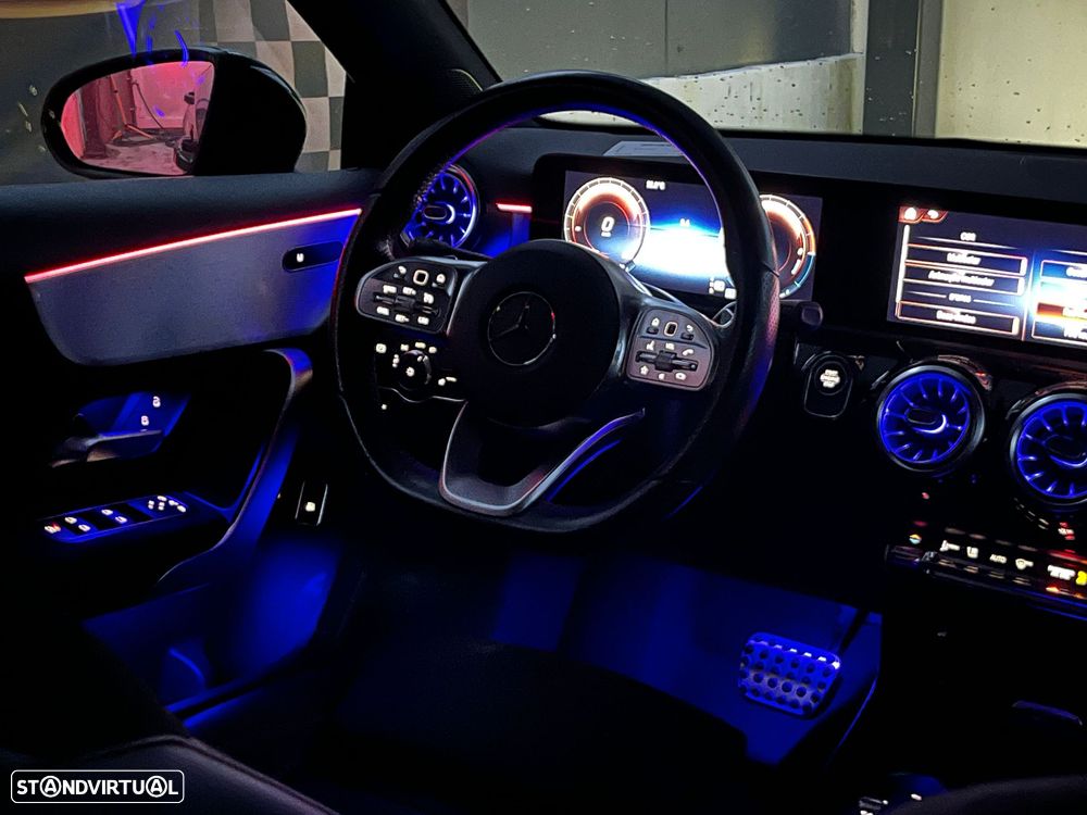 Mercedes-Benz A 250 Limousine e AMG Line - 16