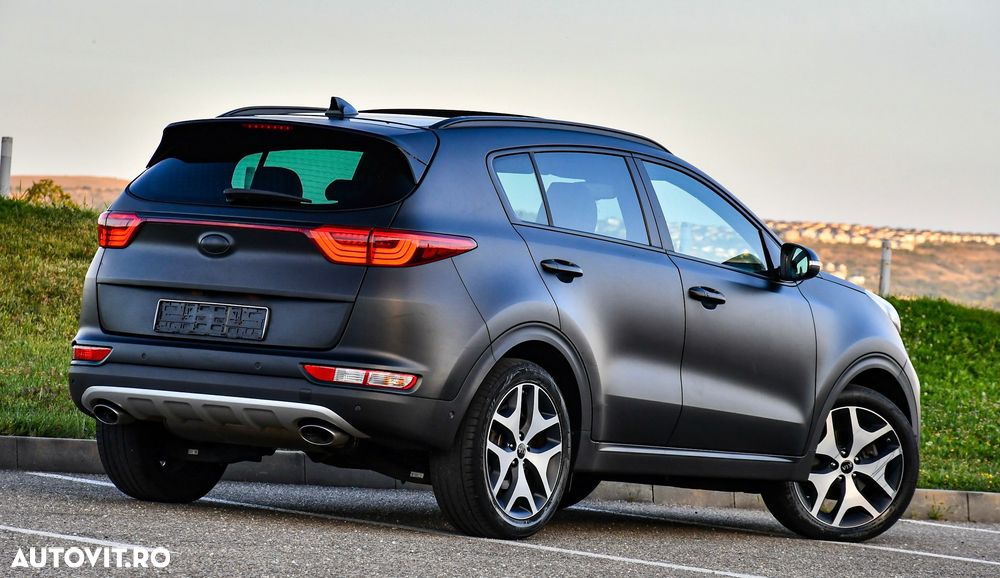 Kia Sportage 2,0 CRDI AWD Aut. GT Line - 4