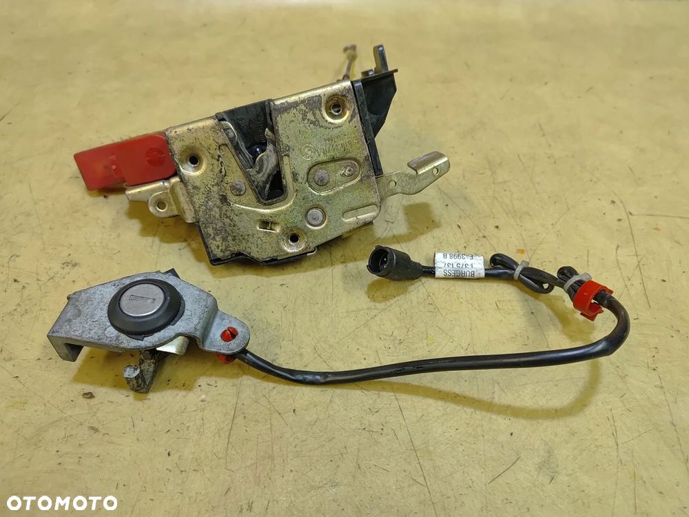 BMW E30 ZAMEK DRZWI PRAWY PRZÓD - 5