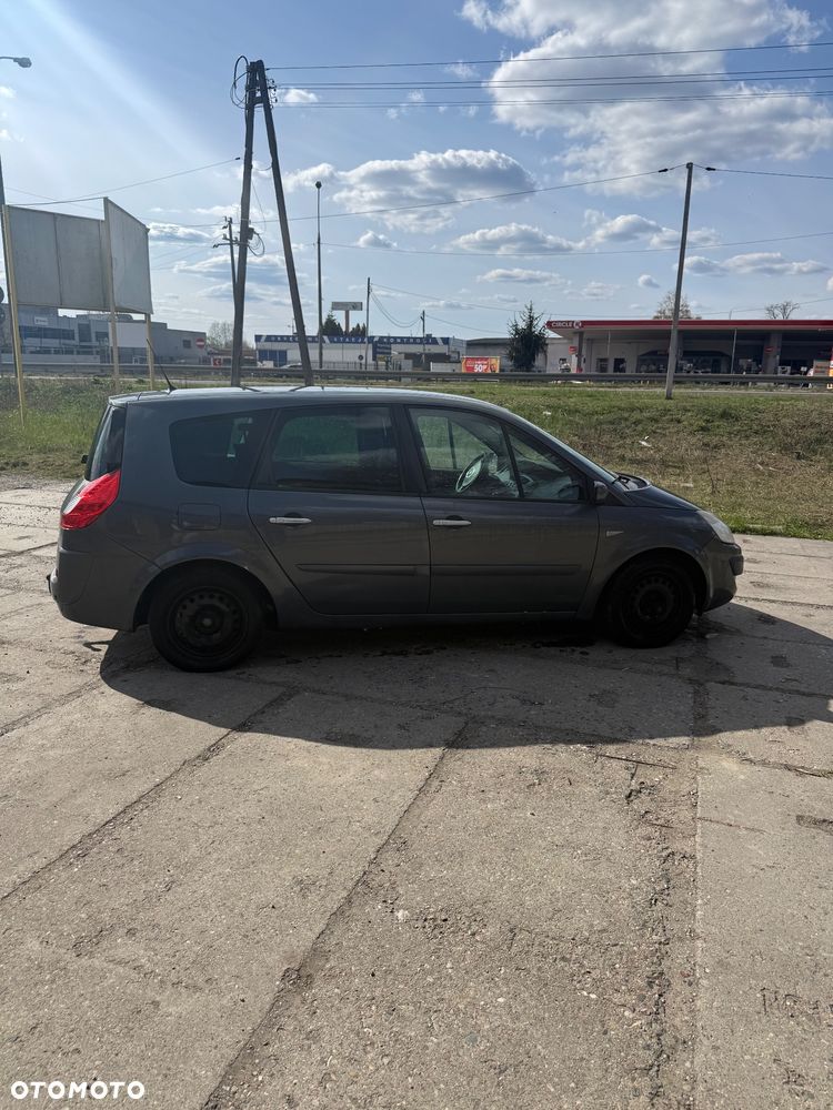 Renault Scenic 2.0 16V Avantage - 7