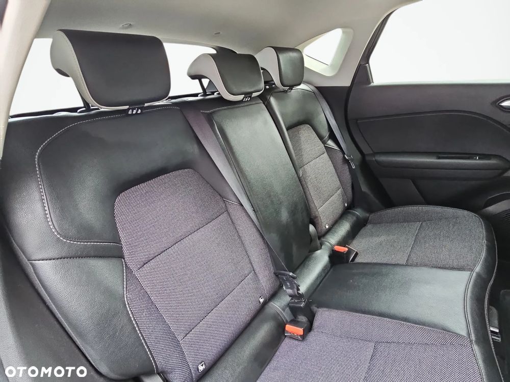 Renault Captur 1.3 TCe mHEV Techno EDC - 27