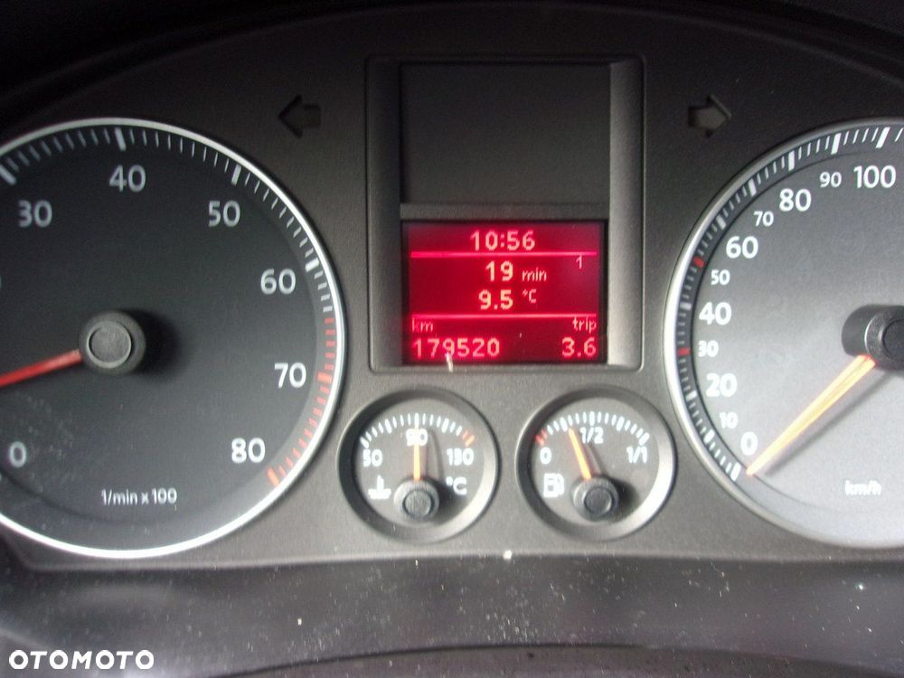 Volkswagen Golf Plus - 17