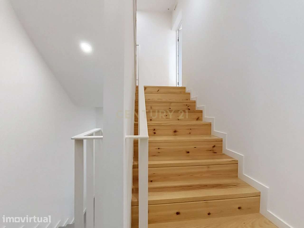 Apartamento T2 Premium de 2026 no Centro Histórico de Ponta Delgada - Grande imagem: 4/30