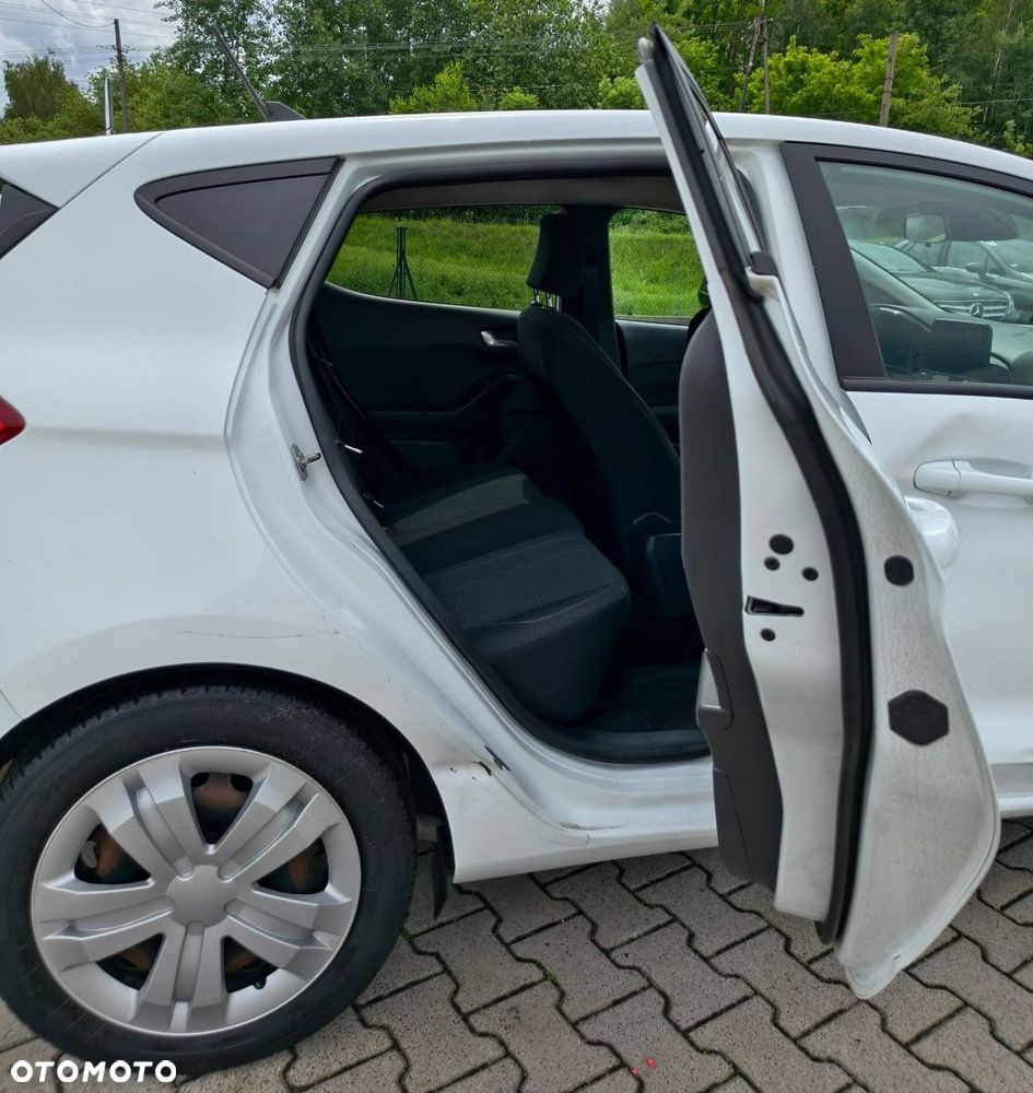 Ford Fiesta - 15