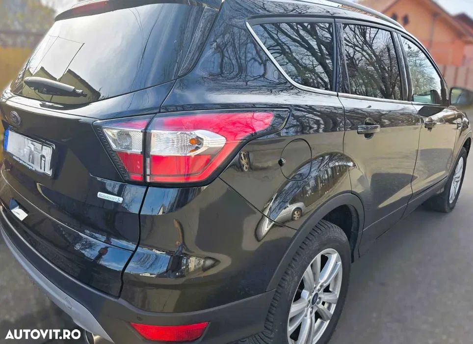 Ford Kuga 1.5 EcoBoost 2x4 Cool & Connect - 5
