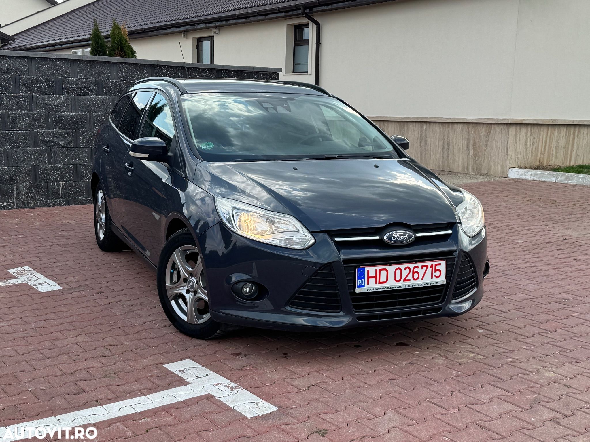 Ford Focus 1.6 TDCi DPF Start-Stopp-System Champions Edition - 1