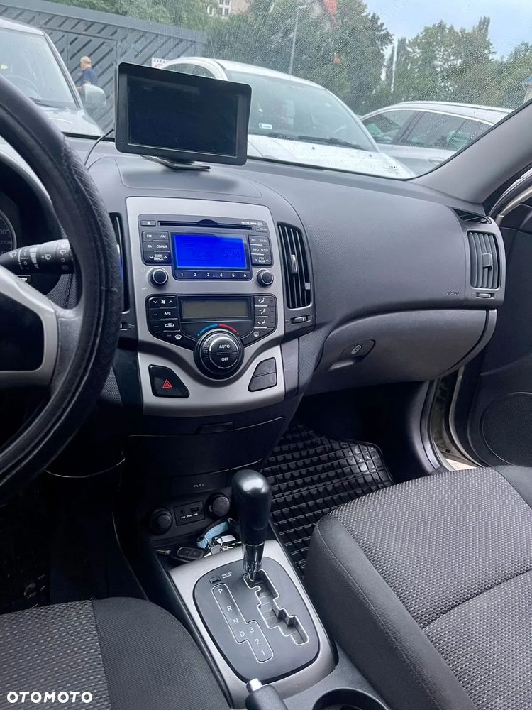 Hyundai i30 1.6 Comfort - 12