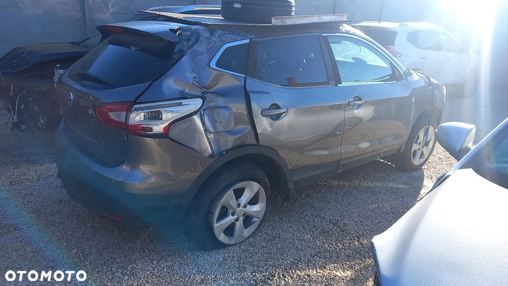 Nissan Qashqai - 2