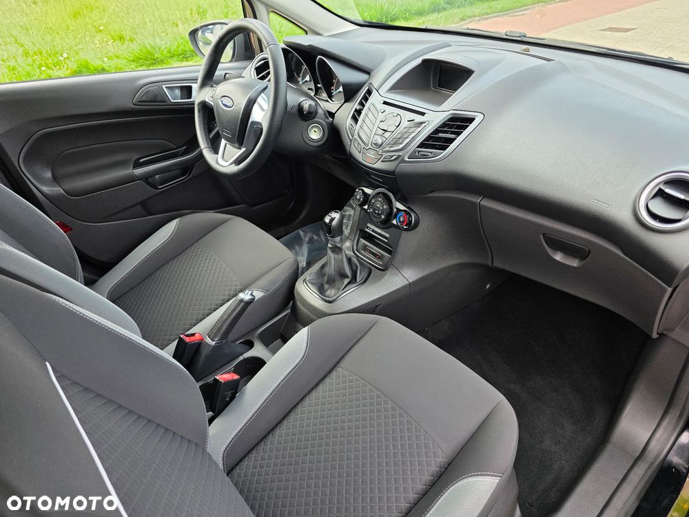 Ford Fiesta 1.0 Champions Edition - 15