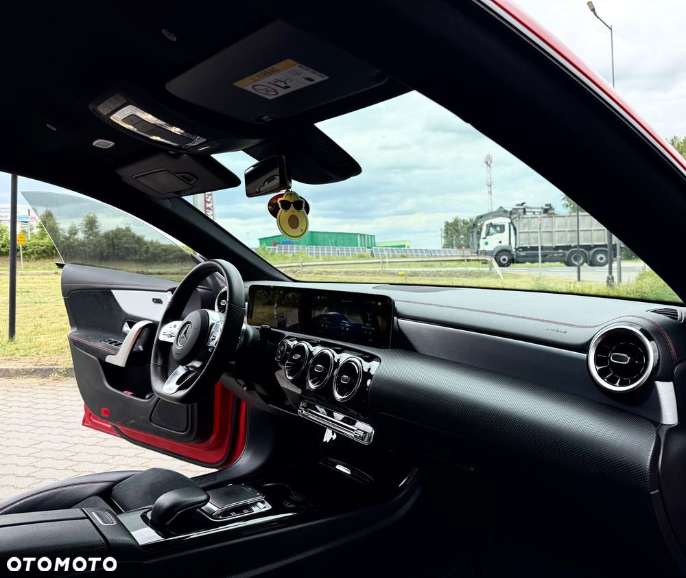 Mercedes-Benz CLA 180 d AMG Line 7G-DCT - 11