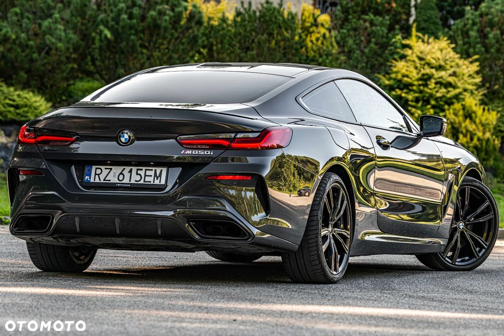 BMW Seria 8 - 8