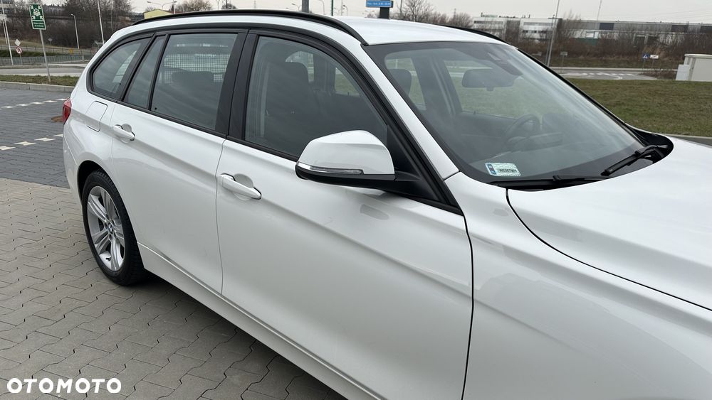 BMW Seria 3 330i GPF xDrive Sport Line Sport - 22