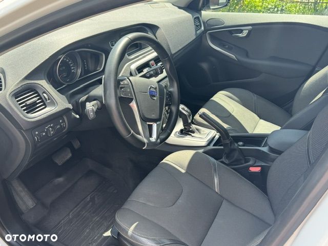 Volvo V40 T4 Drive-E Momentum - 13