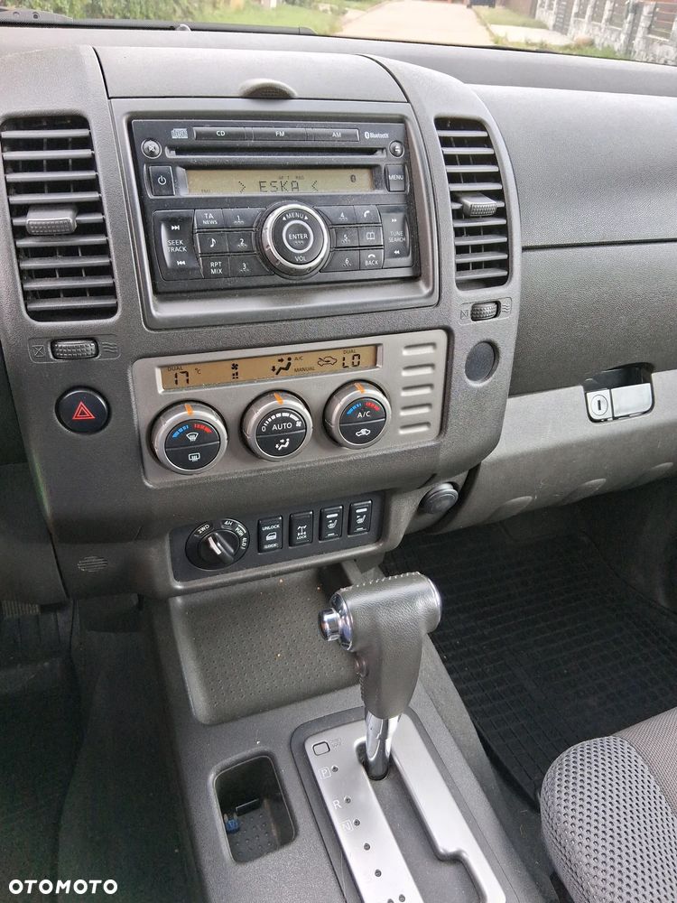 Nissan Navara Autm Premium - 16