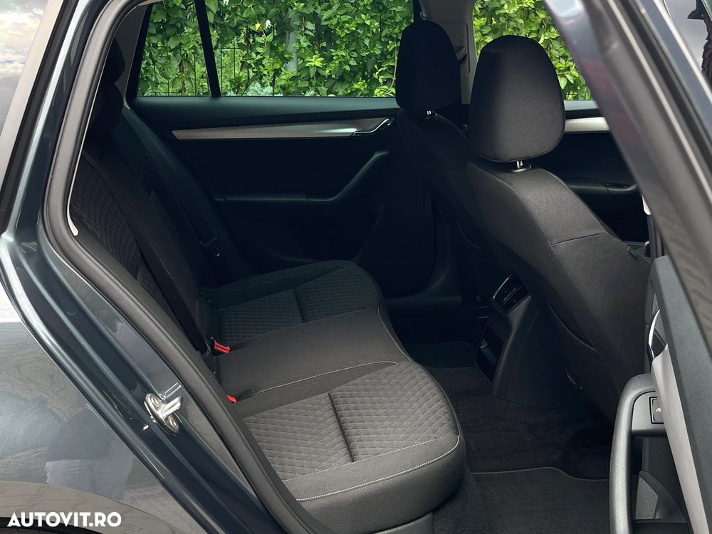 Skoda Octavia 2.0 TDI DSG Drive - 38