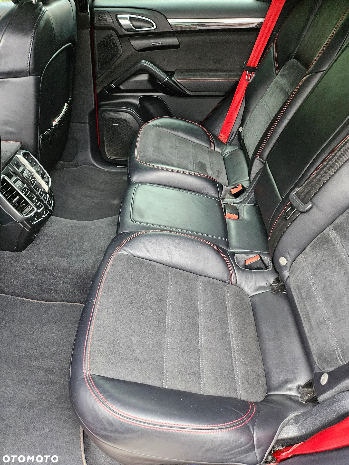 Porsche Cayenne GTS - 30